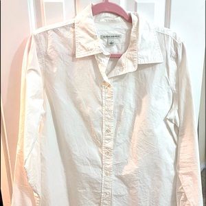 Preppy, lightweight, breathable cotton shirt. Size L fits 10/12. Great condition